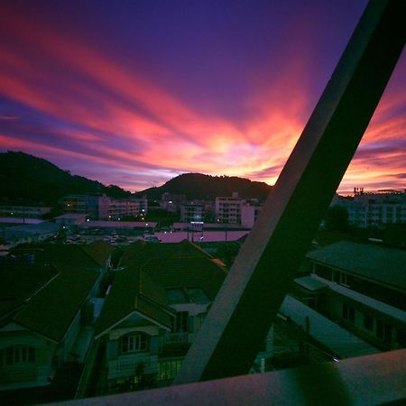 Tropical Sunset Hotel Patong Exterior photo