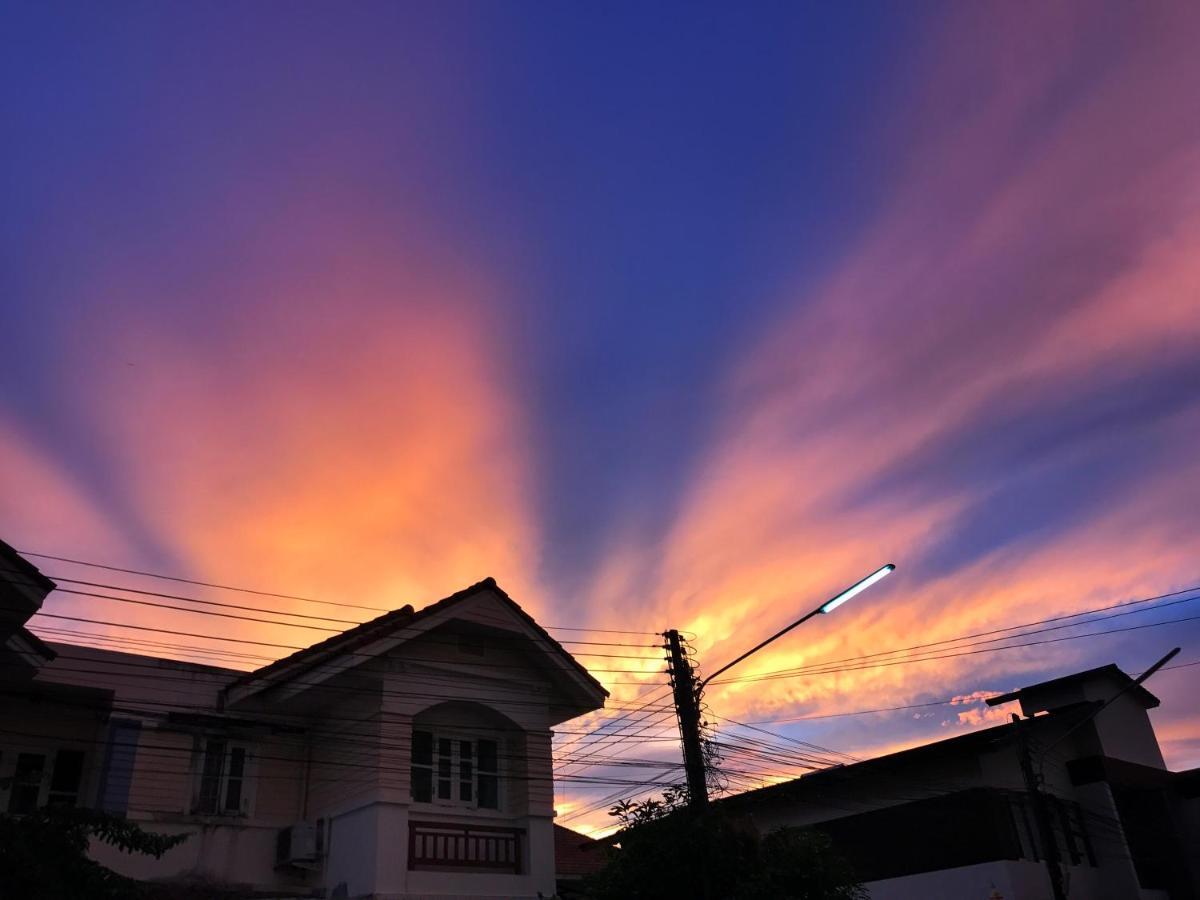 Tropical Sunset Hotel Patong Exterior photo